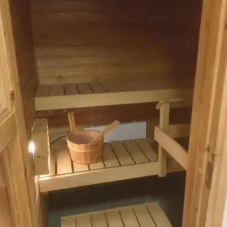 Own Sauna, Across Shopping Mall, 15min To Center