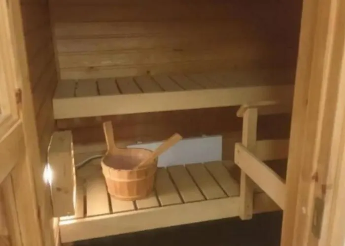 Own Sauna, Across Shopping Mall, 15min To Center
